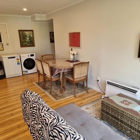 Entire Ground Floor With Full-Privacy And Family-Friendly Popular To Ferry Catchers Wellington Luaran gambar