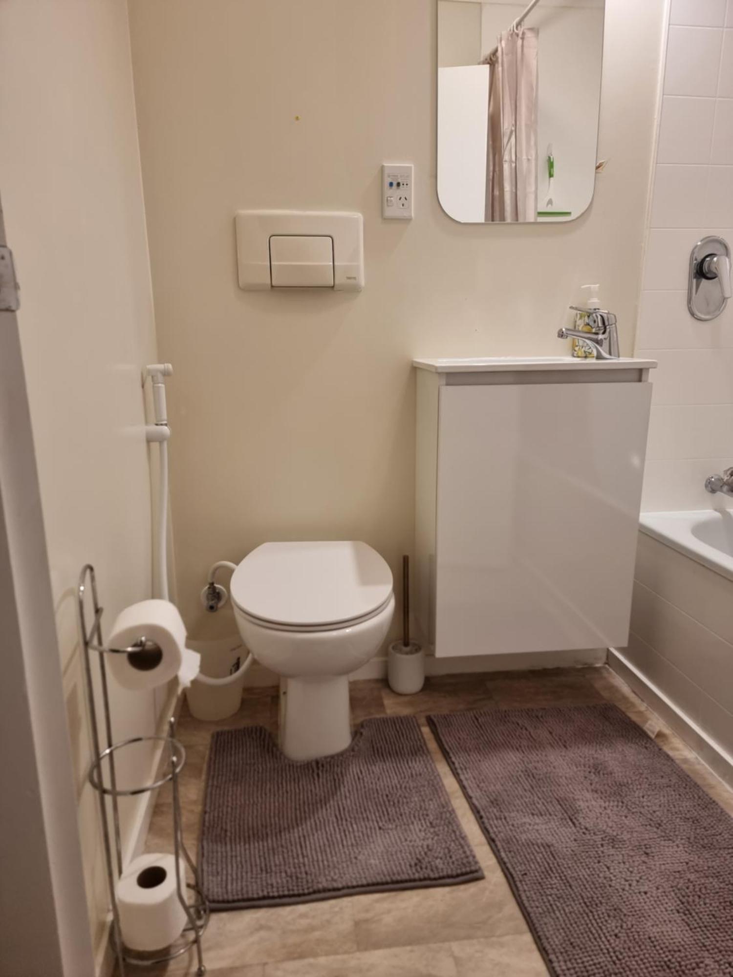 Entire Ground Floor With Full-Privacy And Family-Friendly Popular To Ferry Catchers Wellington Luaran gambar